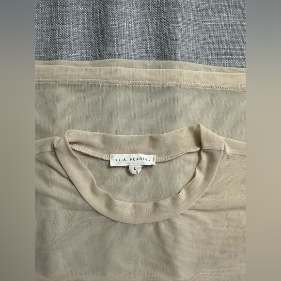 Beige mesh top - Picture 3 of 3